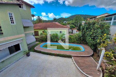 Casa de condomínio à venda com 336m², 6 quartos e 2 vagasPiscina