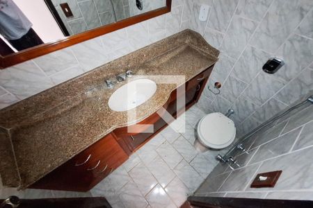 Casa de condomínio à venda com 336m², 6 quartos e 2 vagasLavabo