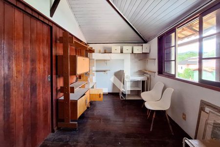 Casa de condomínio à venda com 336m², 6 quartos e 2 vagasQuarto 3