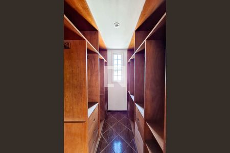 Casa de condomínio à venda com 336m², 6 quartos e 2 vagasCloset da suíte 3