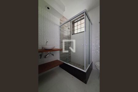 Casa de condomínio à venda com 336m², 6 quartos e 2 vagasBanheiro Social