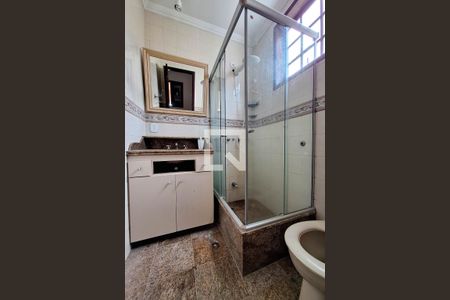 Casa de condomínio à venda com 336m², 6 quartos e 2 vagasBanheiro da Suíte 1