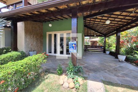 Casa de condomínio à venda com 336m², 6 quartos e 2 vagasFachada