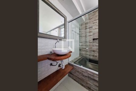 Casa de condomínio à venda com 336m², 6 quartos e 2 vagasBanheiro da Suíte 3