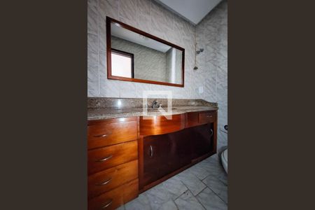 Casa de condomínio à venda com 336m², 6 quartos e 2 vagasLavabo