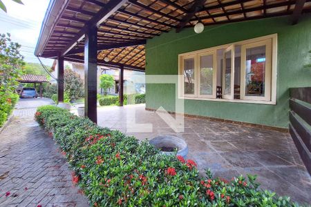 Casa de condomínio à venda com 336m², 6 quartos e 2 vagasQuintal