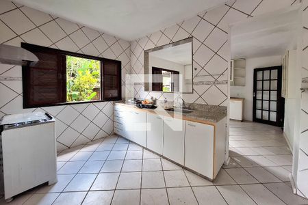 Casa de condomínio à venda com 336m², 6 quartos e 2 vagasCozinha