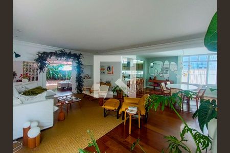 Sala de estar de casa para alugar com 4 quartos, 489m² em Bela Aliança, São Paulo
