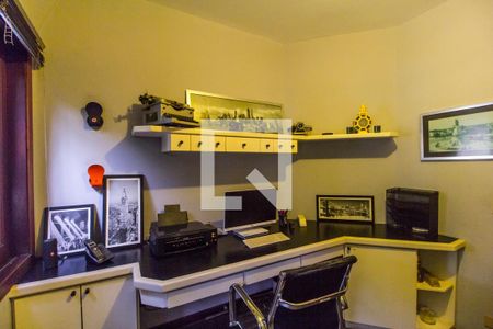 Casa de condomínio à venda com 450m², 5 quartos e 8 vagas Casa de condomínio à venda com 450m², 5 quartos e 8 vagasEscritório