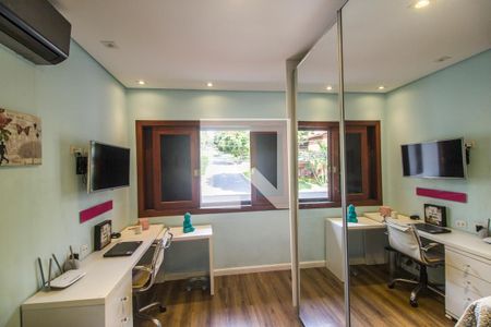 Casa de condomínio à venda com 450m², 5 quartos e 8 vagas Casa de condomínio à venda com 450m², 5 quartos e 8 vagasSuíte 2