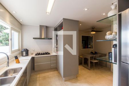 Casa de condomínio à venda com 450m², 5 quartos e 8 vagas Casa de condomínio à venda com 450m², 5 quartos e 8 vagasCozinha