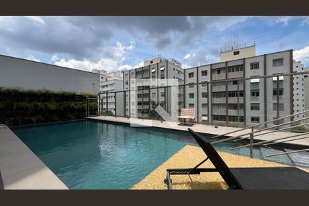 Studio à venda com 26m², 1 quarto e sem vaga Studio à venda com 26m², 1 quarto e sem vagaPiscina