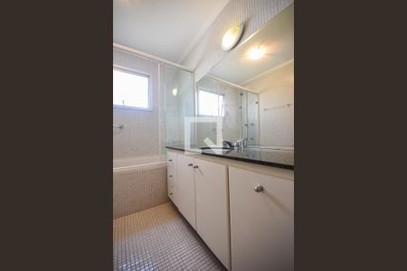 Apartamento à venda com 146m², 3 quartos e 2 vagasBanheiro