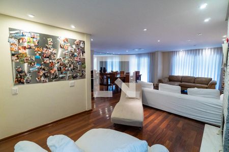 Sala de casa de condomínio para alugar com 4 quartos, 370m² em Vila Nova Caledônia, São Paulo