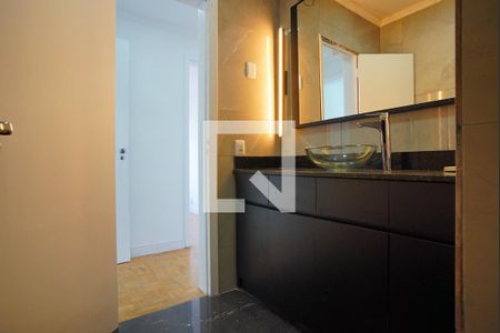 Apartamento à venda com 248m², 3 quartos e 1 vagaBanheiro Corredor