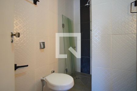 Banheiro da Suíte de apartamento para alugar com 3 quartos, 248m² em Rio Branco, Porto Alegre