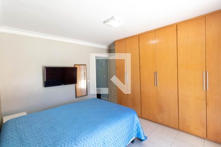 Casa à venda com 300m², 3 quartos e 2 vagasQuarto Suíte