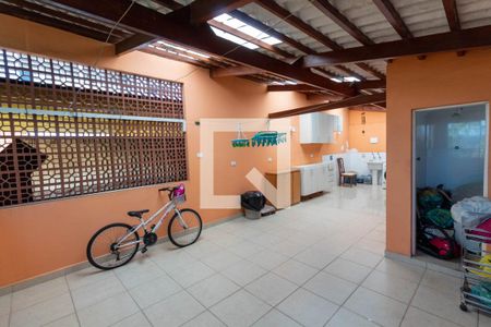 Casa à venda com 300m², 3 quartos e 2 vagasSalão de Festas