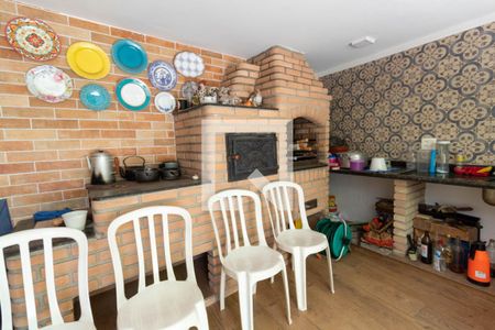 Casa à venda com 300m², 3 quartos e 2 vagasChurrasqueira