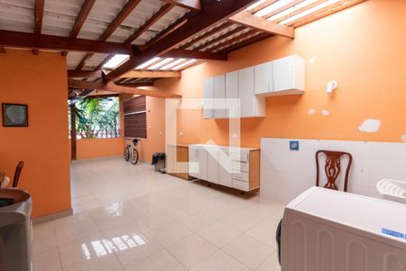 Casa à venda com 300m², 3 quartos e 2 vagasLavanderia