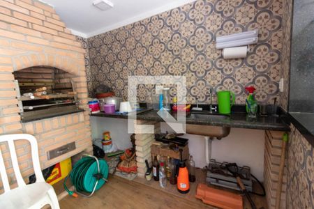 Casa à venda com 300m², 3 quartos e 2 vagasChurrasqueira