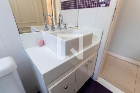 Casa à venda com 300m², 3 quartos e 2 vagasBanheiro 2