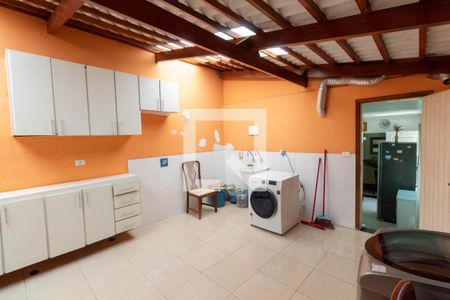 Casa à venda com 300m², 3 quartos e 2 vagasLavanderia