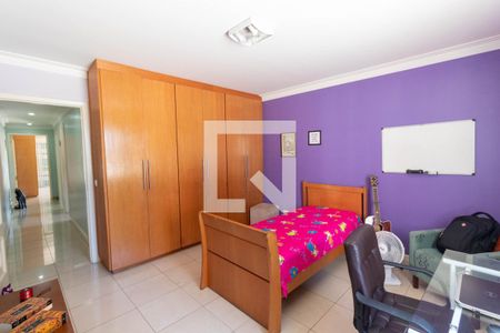 Quarto 1 de casa à venda com 3 quartos, 300m² em Vila Granada, São Paulo