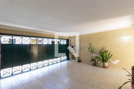 Casa à venda com 300m², 3 quartos e 2 vagasGaragem