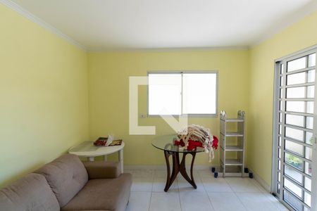 Casa à venda com 300m², 3 quartos e 2 vagasEdícula