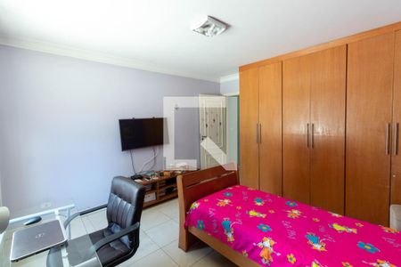 Quarto 1 de casa à venda com 3 quartos, 300m² em Vila Granada, São Paulo