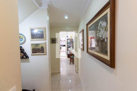 Casa à venda com 300m², 3 quartos e 2 vagasCorredor