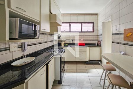 Apartamento para alugar com 118m², 3 quartos e 2 vagas Apartamento para alugar com 118m², 3 quartos e 2 vagasCozinha