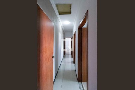 Corredor de casa para alugar com 3 quartos, 282m² em Floramar, Belo Horizonte