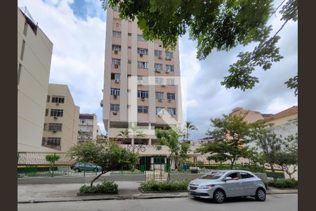 Apartamento à venda com 75m², 3 quartos e 1 vagaFachada e portaria