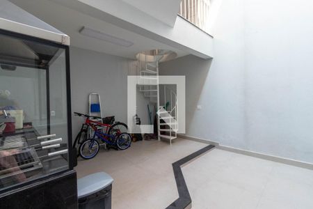 Casa para alugar com 178m², 3 quartos e 2 vagas Casa para alugar com 178m², 3 quartos e 2 vagasQuintal