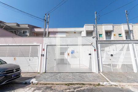 Casa para alugar com 178m², 3 quartos e 2 vagas Casa para alugar com 178m², 3 quartos e 2 vagasFachada