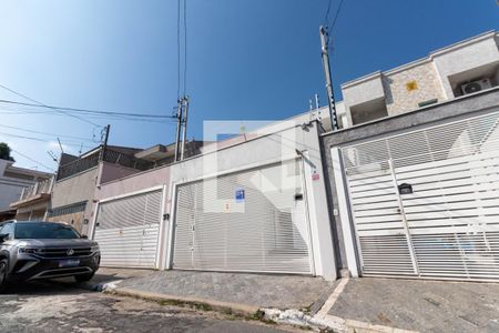 Casa para alugar com 178m², 3 quartos e 2 vagas Casa para alugar com 178m², 3 quartos e 2 vagasFachada