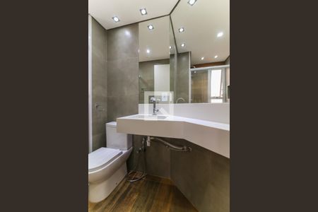 Banheiro de apartamento para alugar com 2 quartos, 52m² em Parque Taboão, Taboão da Serra