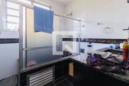 Casa à venda com 250m², 3 quartos e 4 vagas Casa à venda com 250m², 3 quartos e 4 vagasBanheiro da suíte