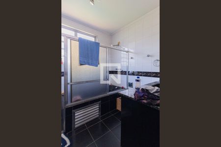 Casa à venda com 250m², 3 quartos e 4 vagas Casa à venda com 250m², 3 quartos e 4 vagasBanheiro da suíte