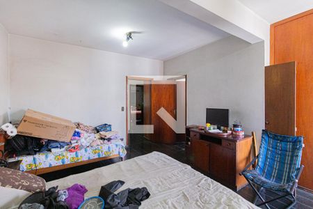 Casa à venda com 250m², 3 quartos e 4 vagas Casa à venda com 250m², 3 quartos e 4 vagasSuíte