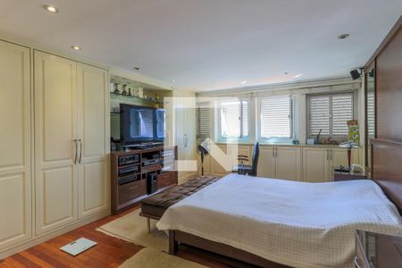 Apartamento à venda com 364m², 4 quartos e 4 vagasSuíte 2