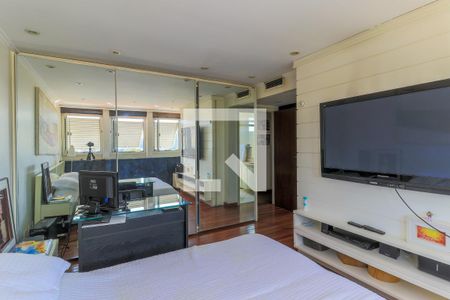 Apartamento à venda com 364m², 4 quartos e 4 vagasSuíte 1