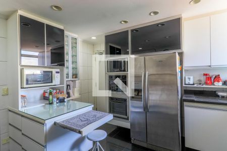 Apartamento à venda com 364m², 4 quartos e 4 vagasCozinha