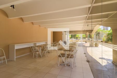 Apartamento à venda com 364m², 4 quartos e 4 vagasÁrea comum - Salão de festas