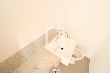 Lavabo de casa de condomínio para alugar com 3 quartos, 90m² em Bosque dos Buritis, Uberlândia