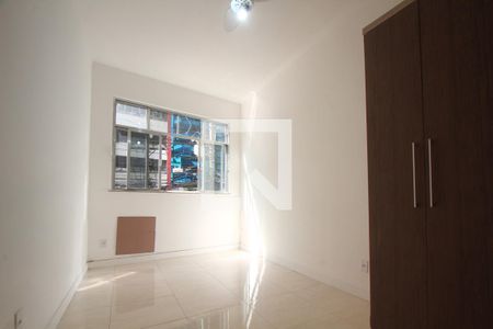 Quarto 1 de apartamento para alugar com 3 quartos, 70m² em Icaraí, Niterói