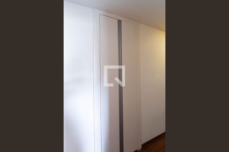 Apartamento à venda com 100m², 3 quartos e 2 vagasCorredor - Armário 