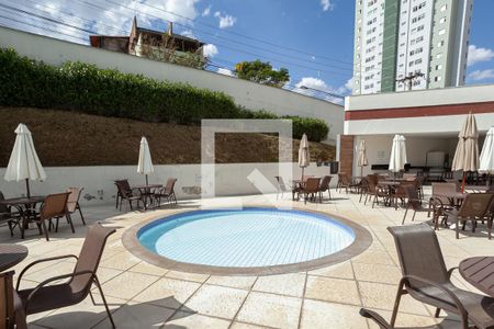 Apartamento à venda com 100m², 3 quartos e 2 vagasÁrea comum - Piscina